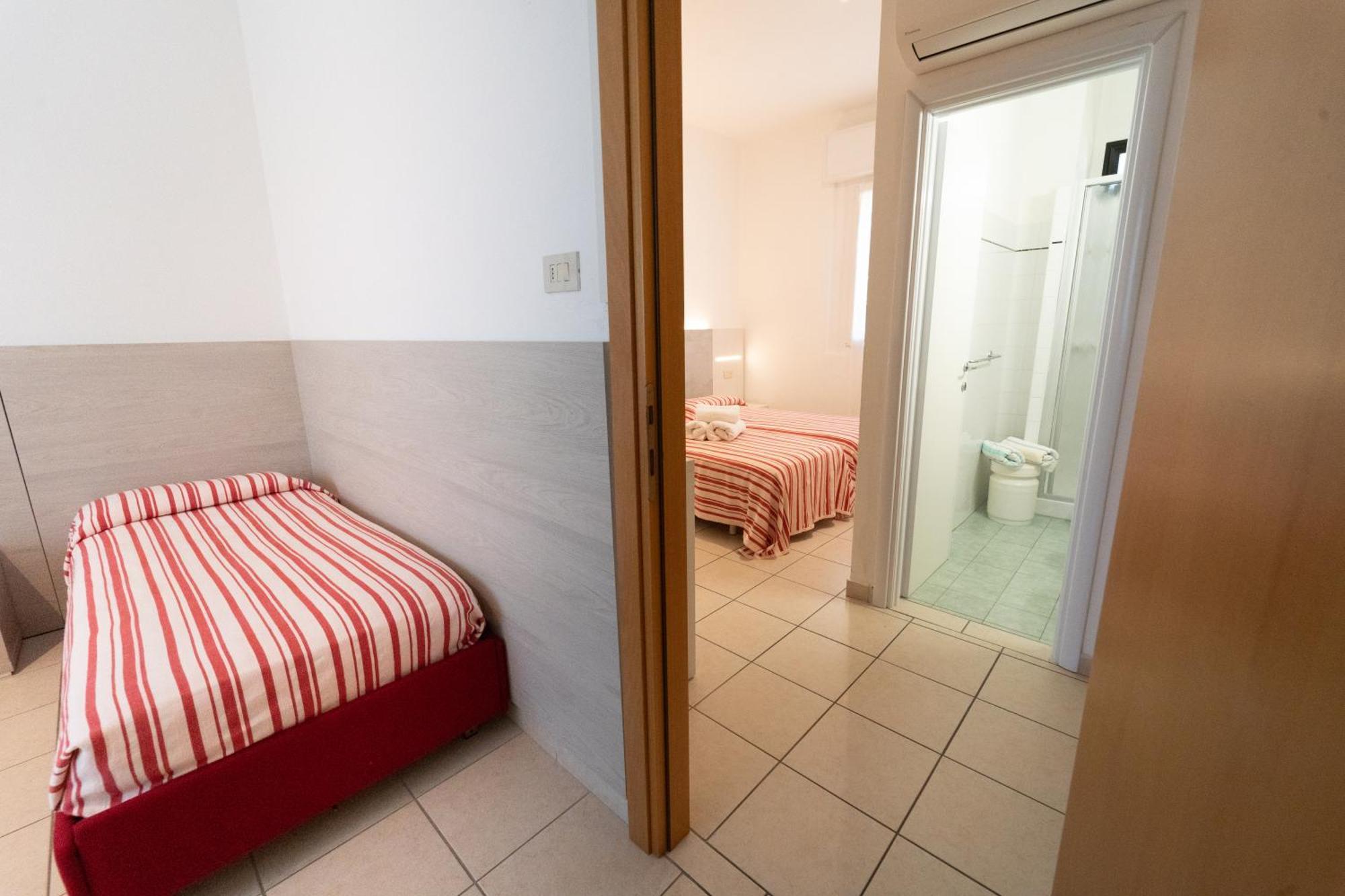 Hotel Dafne Punta Marina Esterno foto