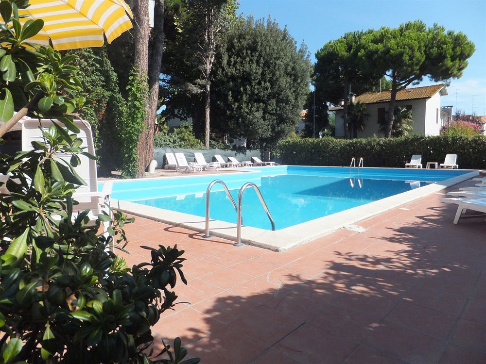 Hotel Dafne Punta Marina Esterno foto