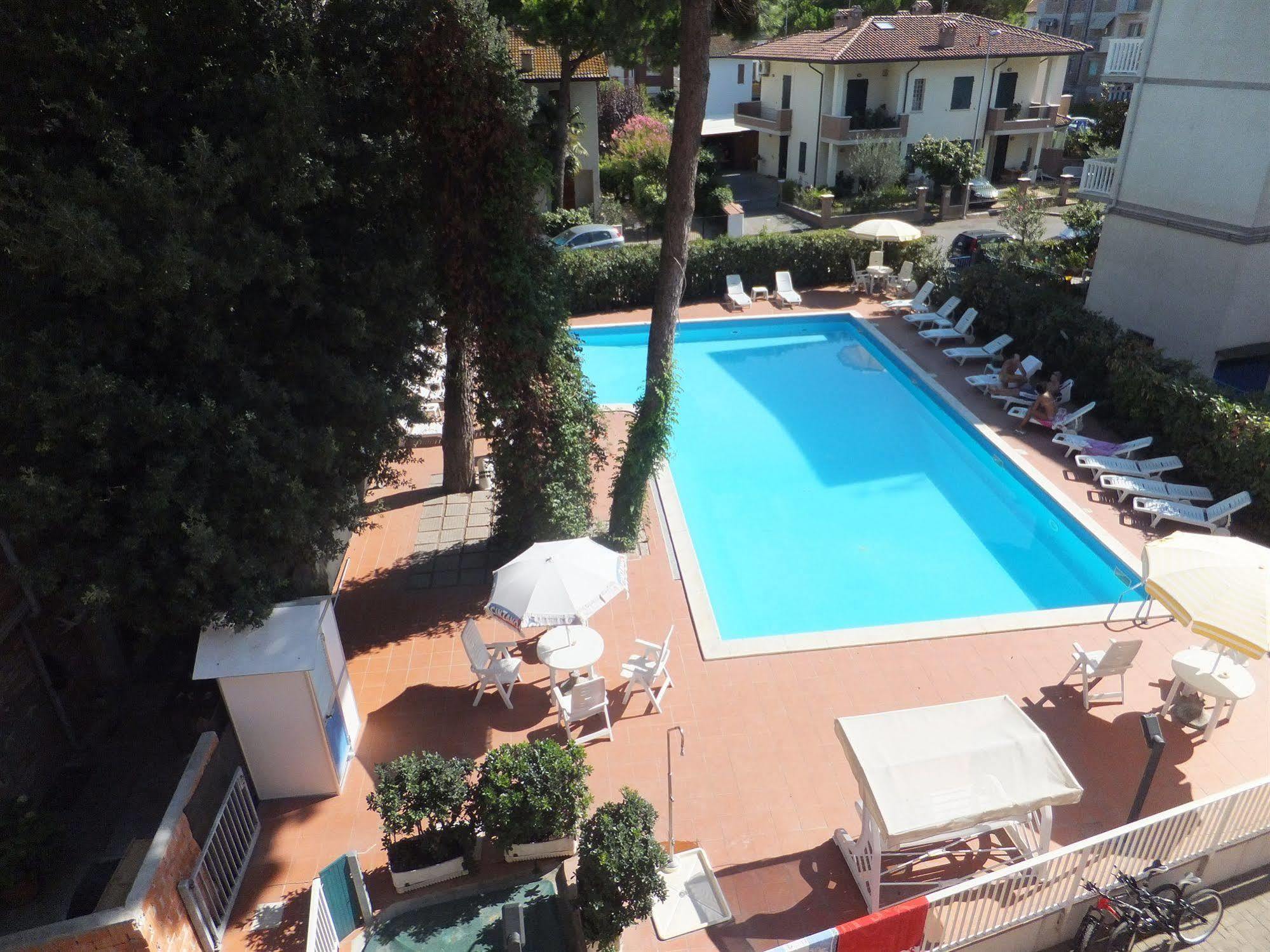 Hotel Dafne Punta Marina Esterno foto